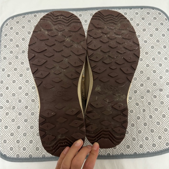 UGG Adirondack III Cream Waterproof Leather Boots Size 5.5 - Picture 8 of 8